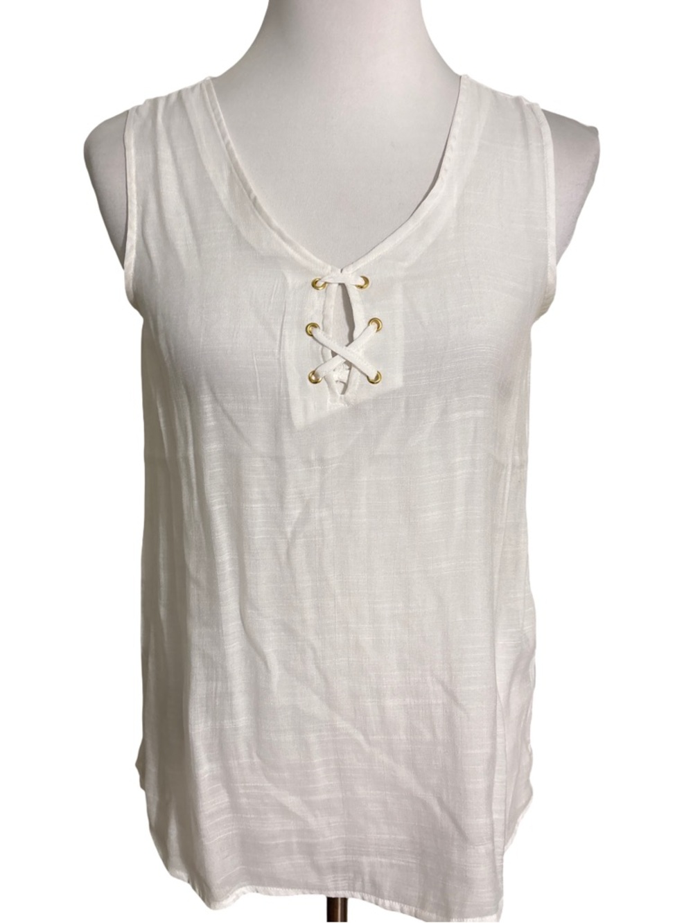 Harve Benard White Lace-Up Sleeveless V-Neck Top